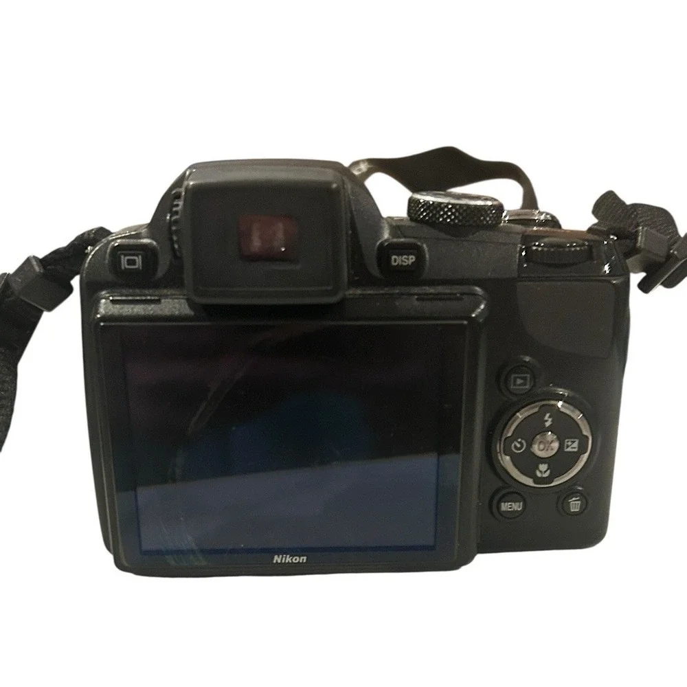 Nikon Coolpix P90 Digital Camera 24x Zoom 12 Megapixels No Charger or Battery